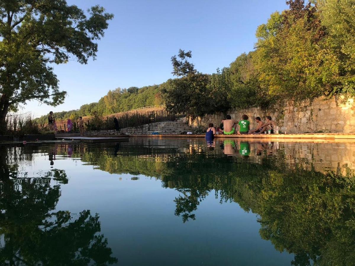 L'isle-Bouzon Grand Gite Les Cabanes De Fallot Pour 19 Personnes - Piscine Naturelle מראה חיצוני תמונה